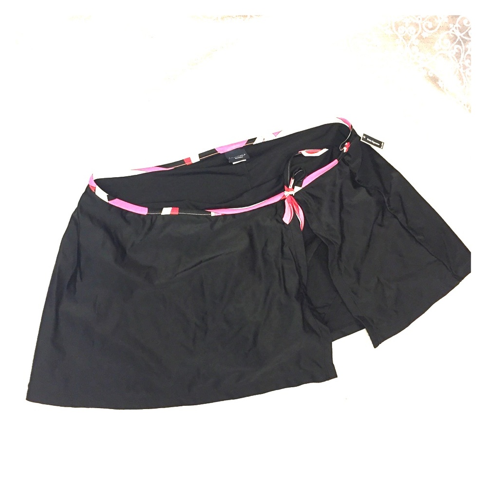 NWT Sonoma Black & Pink SZ 20W Skirted Swim Bottom